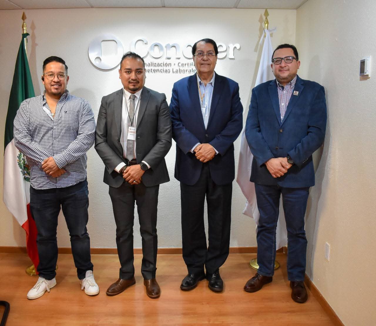 Reunión en oficinas de Conocer